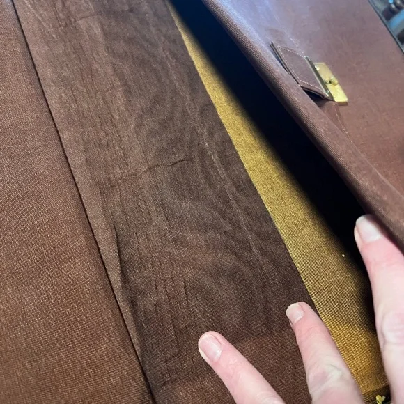 Embossed Leather Portfolio - Picture 7 of 7